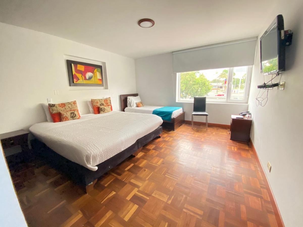 Hotel Arena Plaza Богота Екстериор снимка