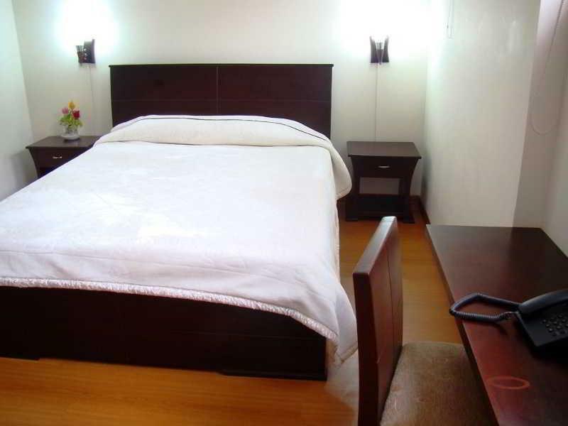 Hotel Arena Plaza Богота Екстериор снимка